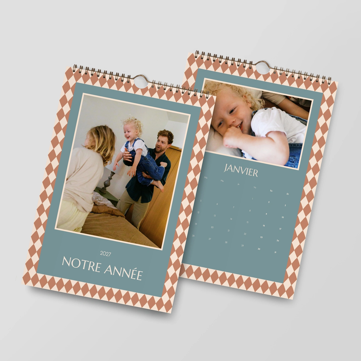 Calendrier mural cases personnalisables Damier chic